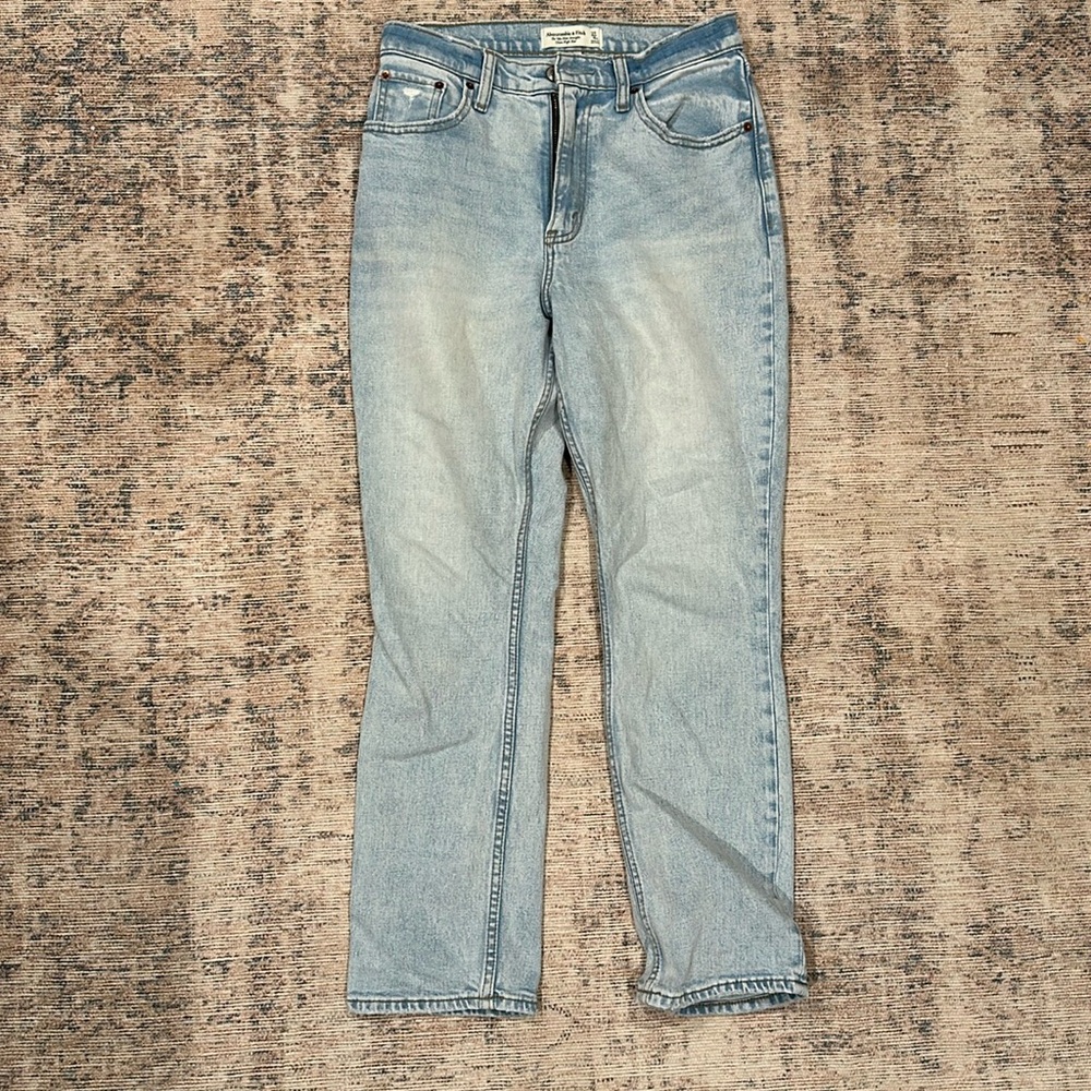 Abercrombie curve love 90’s slim straight. Ultra high rise. Great condition!